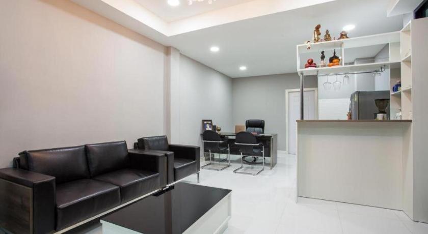 Hotel K Station Pattaya Zewnętrze zdjęcie